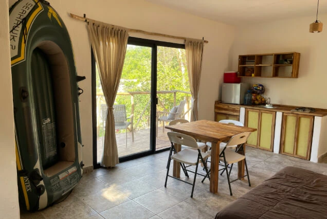 interior-eco-hotel-cenote-escondido