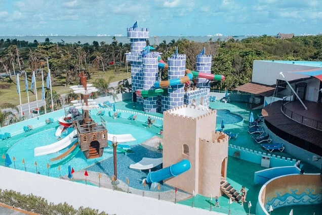 toboganes-acuaticos-de-hotel-seadust-family-resort