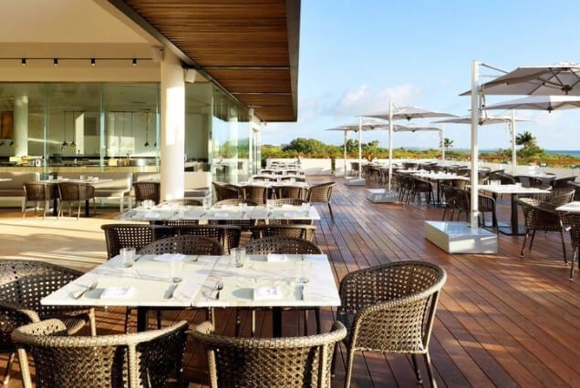 restaurante-buffet-en-hotel-grand-palladium