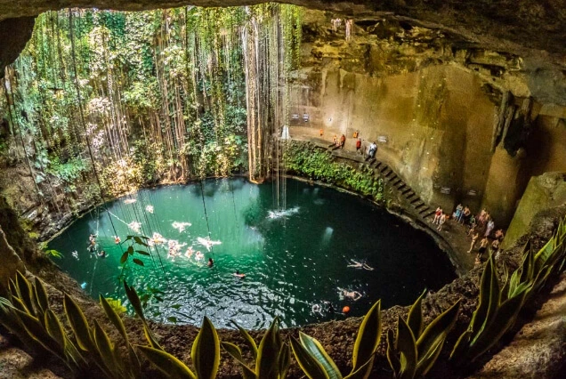 cenote-en-chichen itza
