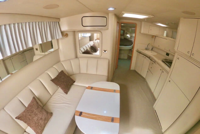 interior-yate-intrepido-46-ft