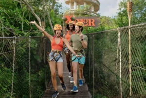 personas-en-puente-en-xplor